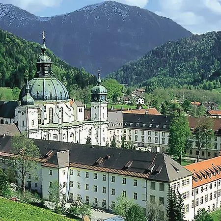 Am Berg-ferienwohnung
